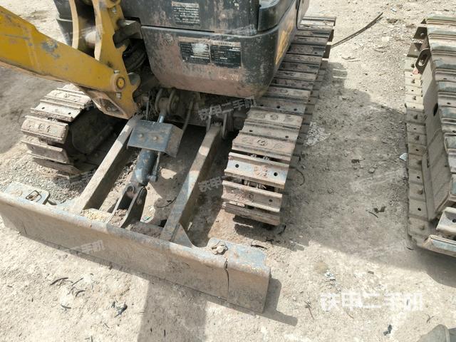 轉(zhuǎn)盤和下車架正前（工作和回轉(zhuǎn)裝置）