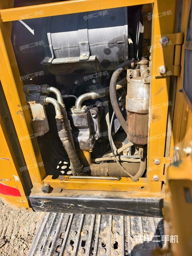 液壓泵室（大件艙室）