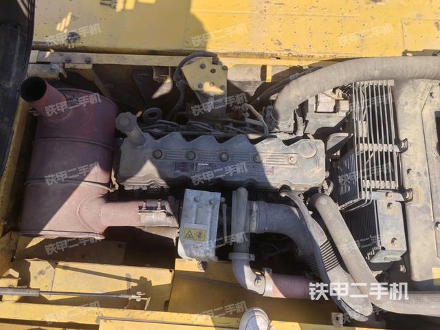 發(fā)動(dòng)機(jī)整體俯視(整機(jī)外觀) 發(fā)動(dòng)機(jī)整體俯視(整機(jī)外觀)