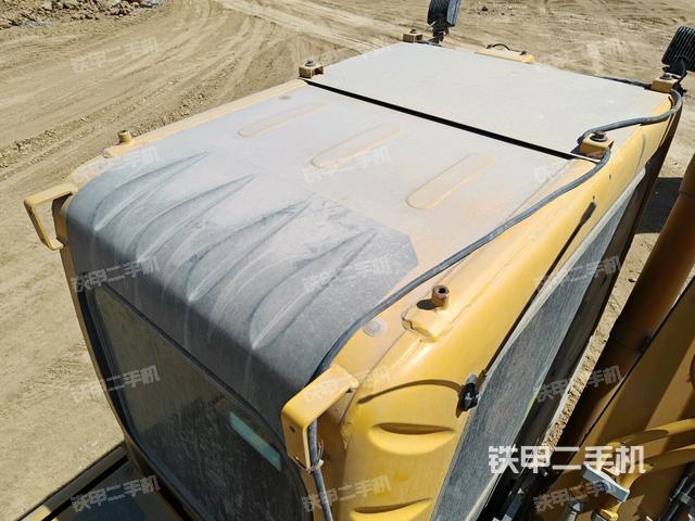 駕駛室頂部俯視（上車部件）