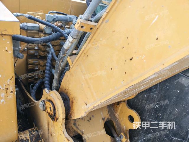 大臂根部?斜(工作和回轉(zhuǎn)裝置) 大臂根部?斜(工作和回轉(zhuǎn)裝置)