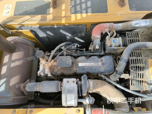 氣門室蓋螺絲特寫（上車部件）