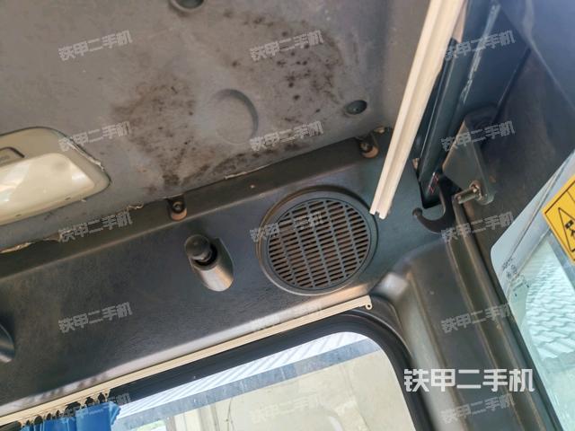 右側(cè)玻璃角標(biāo)(駕駛室部分) 右側(cè)玻璃角標(biāo)(駕駛室部分)