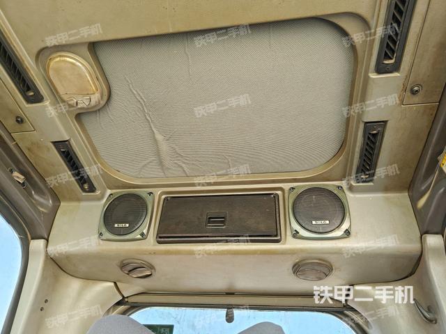 座椅左側(cè)控制臺/音響/含左手柄（駕駛室部分）