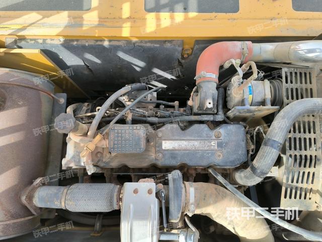 發(fā)動(dòng)機(jī)室（上車部件）