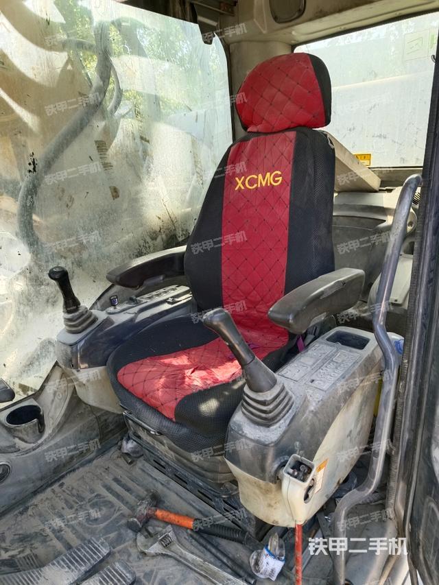 駕駛室整體（整機(jī)外觀）