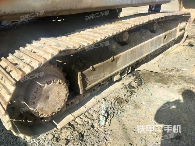 右側(cè)履帶整體(行走機(jī)構(gòu)) 右側(cè)履帶整體(行走機(jī)構(gòu))