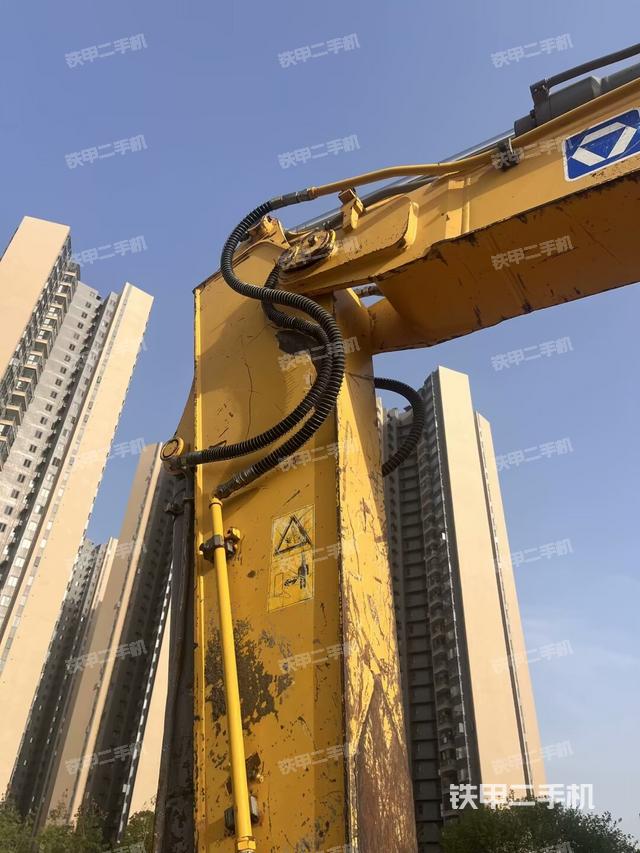 大臂油缸整體?豎拍(工作和回轉(zhuǎn)裝置) 大臂油缸整體?豎拍(工作和回轉(zhuǎn)裝置)