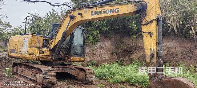 驾驶室整体（整机外观）