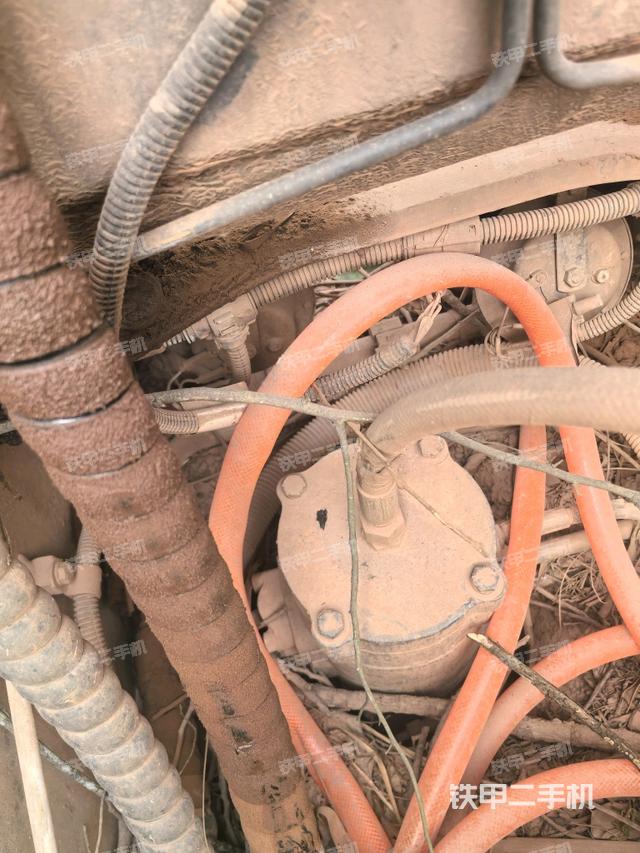 回轉(zhuǎn)馬達（上車部件）