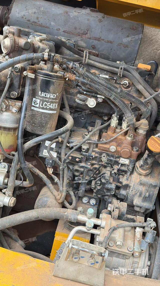 發(fā)動(dòng)機(jī)整體俯視(整機(jī)外觀) 發(fā)動(dòng)機(jī)整體俯視(整機(jī)外觀)