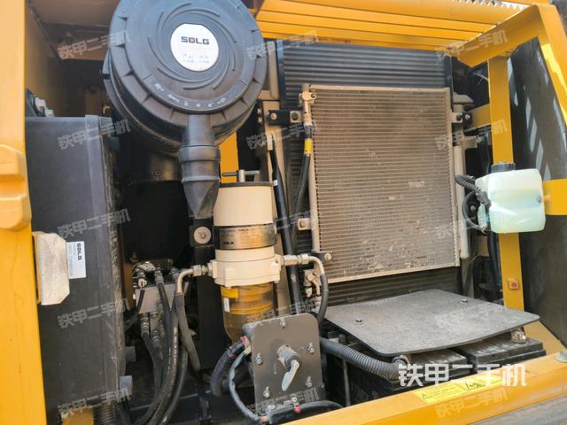 散熱器正面（大件艙室）