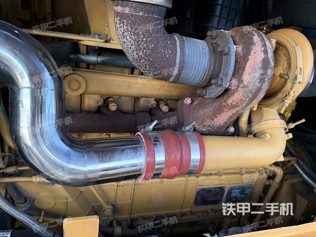 發(fā)動(dòng)機(jī)左側(cè)（整機(jī)外觀及大件）