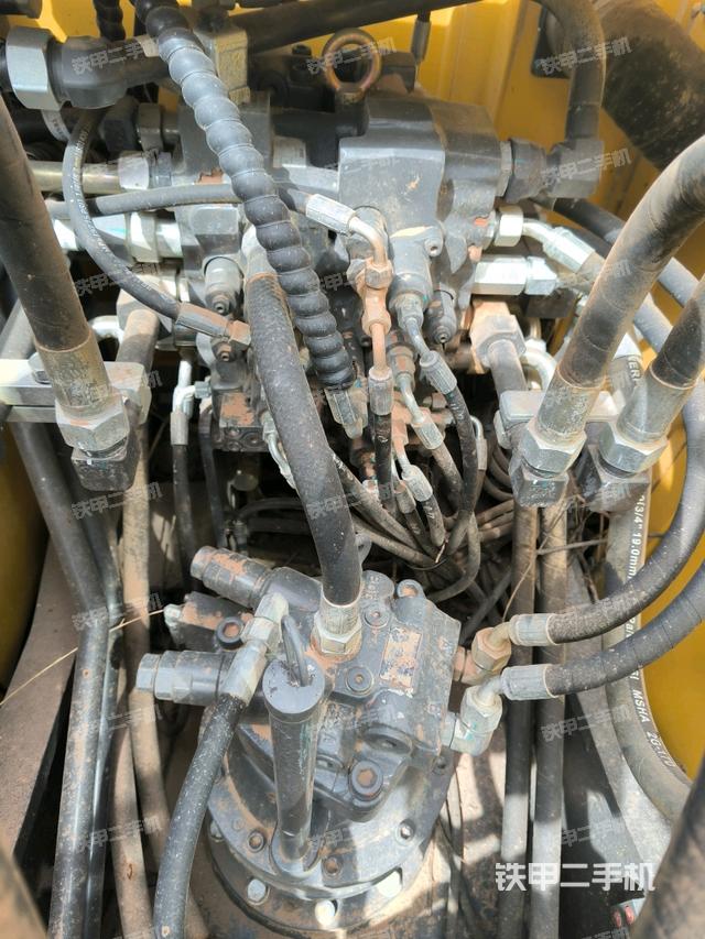 回轉(zhuǎn)馬達(dá)（上車部件）