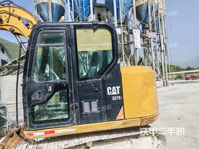 ?駕駛室正側(cè)(駕駛室部分) ?駕駛室正側(cè)(駕駛室部分)