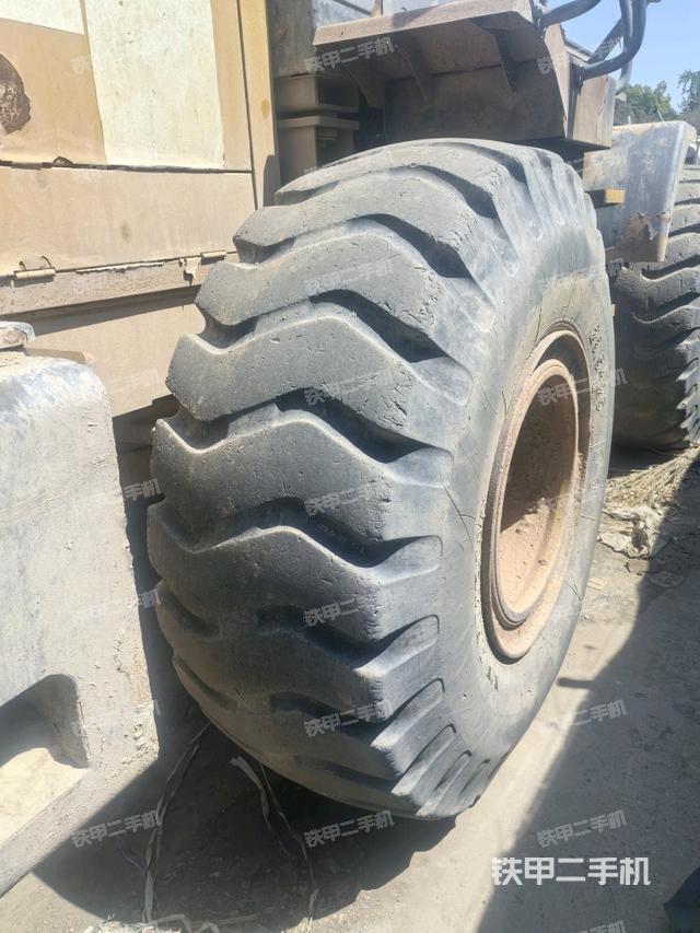 右后輪（行走機(jī)構(gòu)）