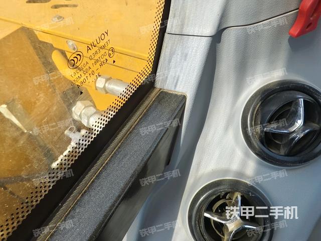 后窗玻璃角標(biāo)（駕駛室部分）