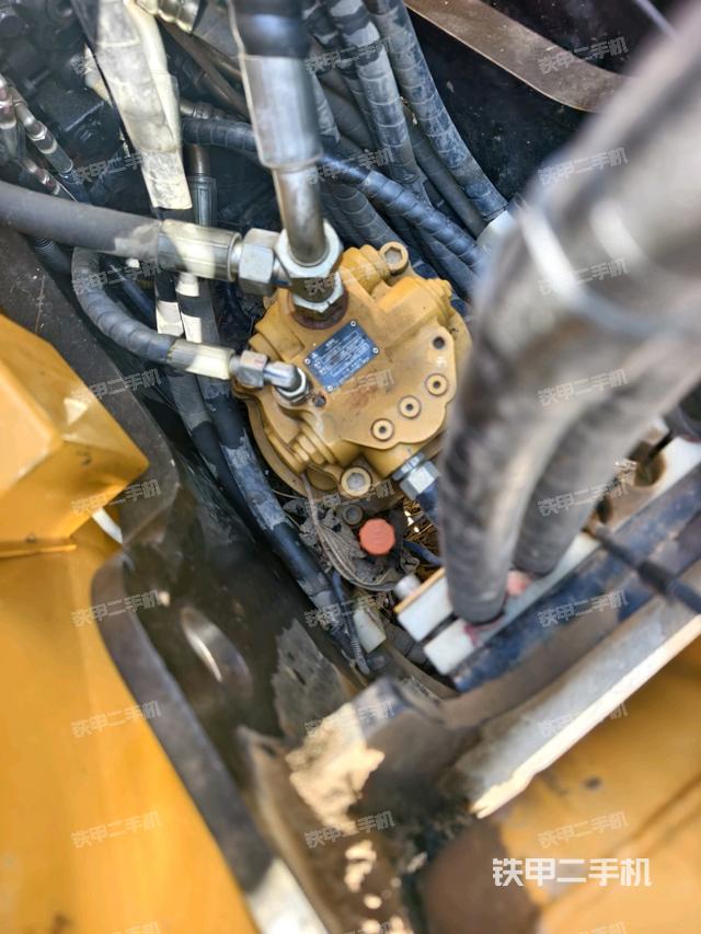 回轉(zhuǎn)馬達(dá)（上車(chē)部件）