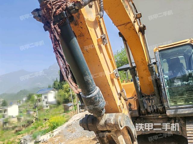 小臂整體左后(工作和回轉(zhuǎn)裝置) 小臂整體左后(工作和回轉(zhuǎn)裝置)