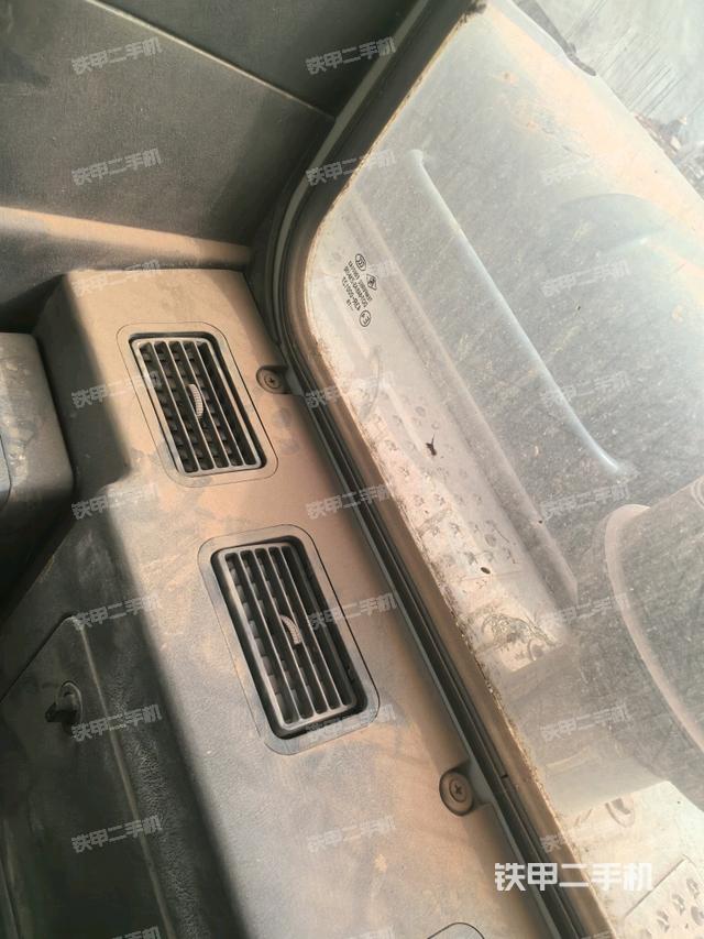 座椅后部（駕駛室部分）