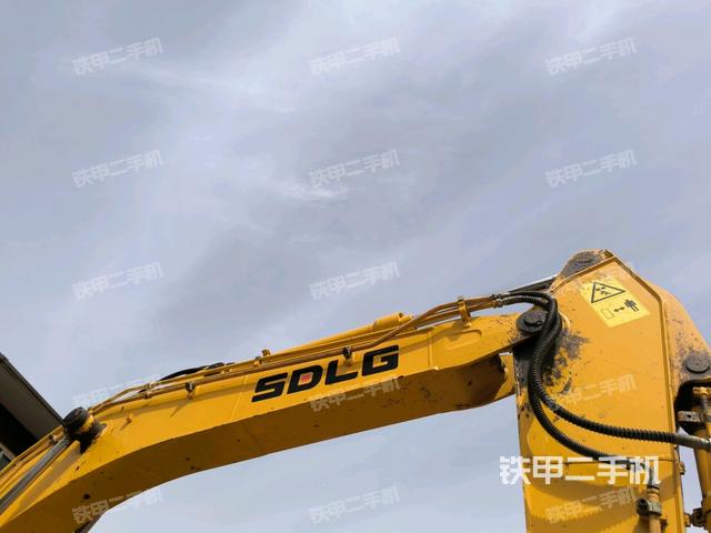 大臂整體?右側(cè)（工作和回轉(zhuǎn)裝置）