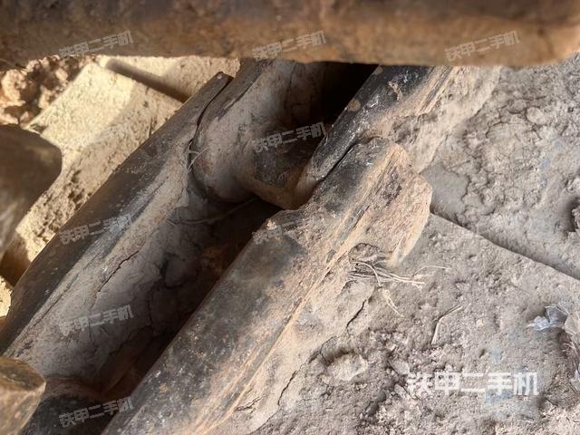 左托鏈輪和鏈筋(行走機(jī)構(gòu)) 左托鏈輪和鏈筋(行走機(jī)構(gòu))
