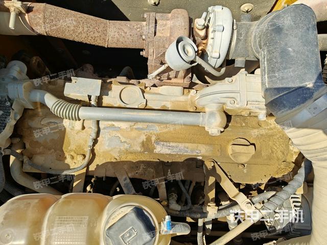 氣門室蓋螺絲特寫（上車部件）