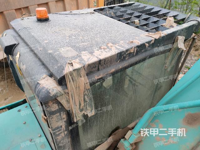 駕駛室頂部俯視(上車部件) 駕駛室頂部俯視(上車部件)