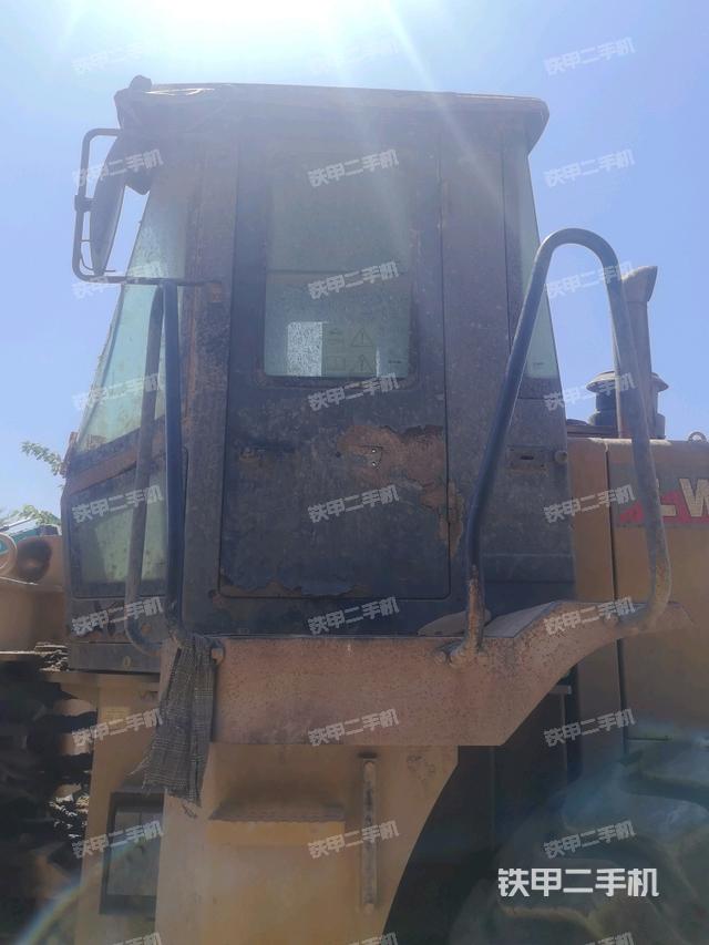 駕駛室正側(cè)（駕駛室部分）