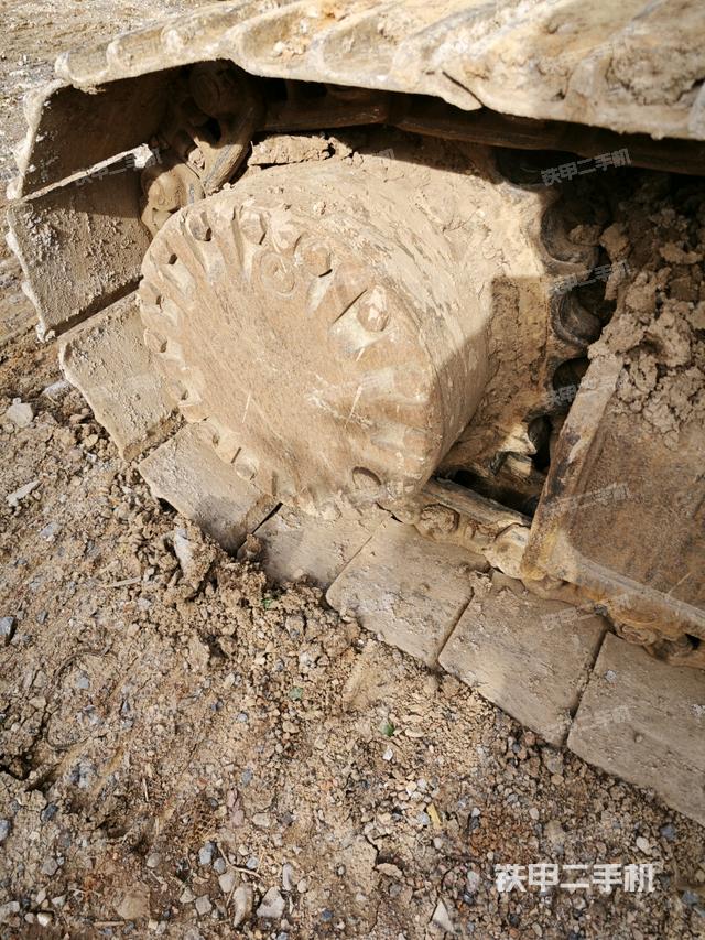 單側(cè)履帶整體（整機(jī)外觀）