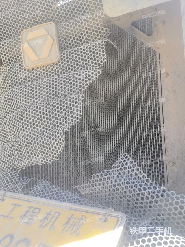 散熱器正面（動(dòng)力系統(tǒng)）