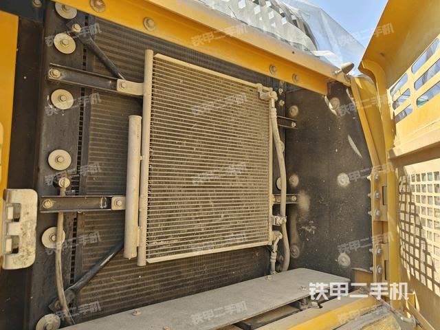 散熱器正面（大件艙室）