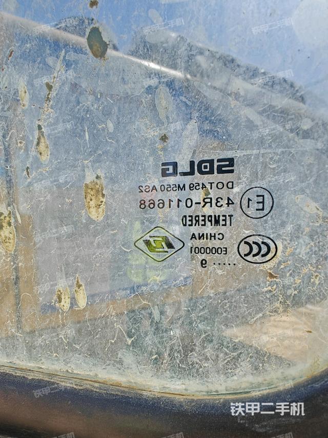 右側(cè)玻璃角標(biāo)（駕駛室部分）