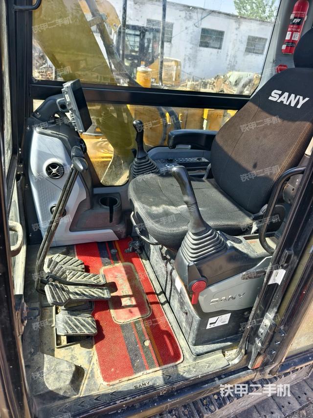 座椅后部（駕駛室部分）