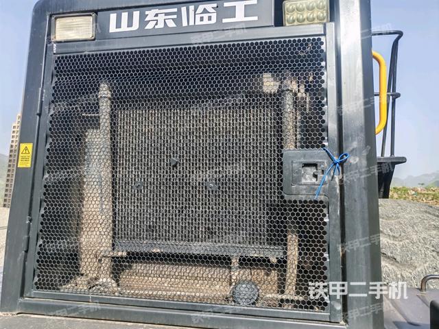 散熱器正面（動(dòng)力系統(tǒng)）