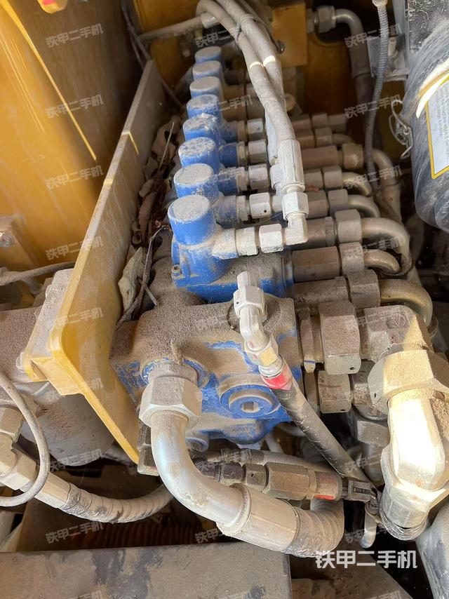 分配閥（上車部件）