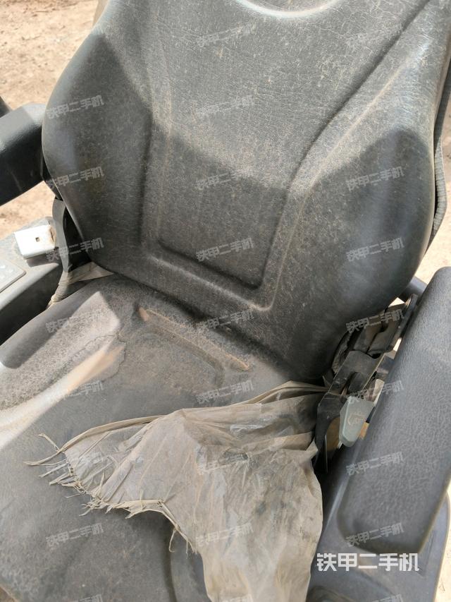 后窗玻璃角標(biāo)（駕駛室部分）