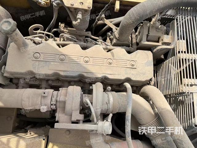 發(fā)動機整體俯視(整機外觀) 發(fā)動機整體俯視(整機外觀)