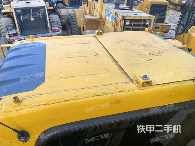 駕駛室頂部（整機(jī)外觀）