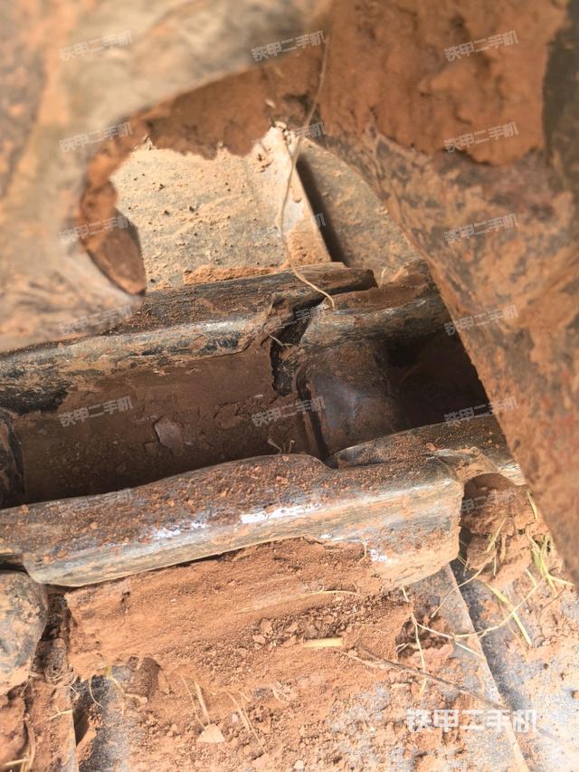 左導向輪（行走機構(gòu)）