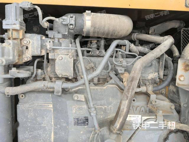 氣門室蓋螺絲特寫（上車部件）