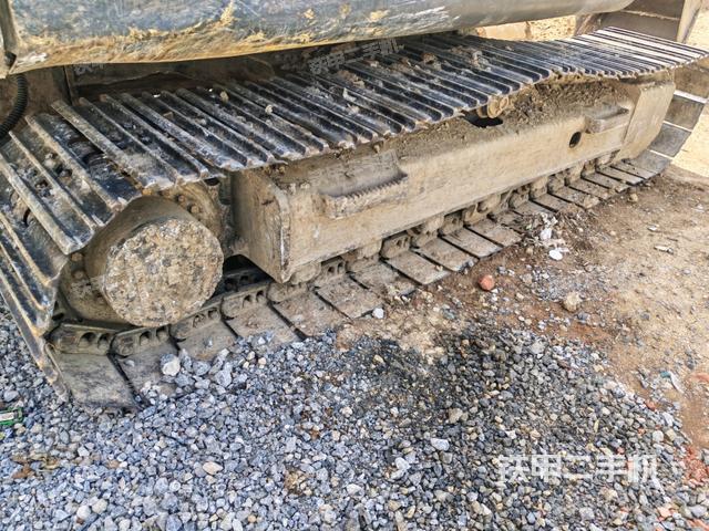 左側(cè)履帶整體?(行走機(jī)構(gòu)) 左側(cè)履帶整體?(行走機(jī)構(gòu))