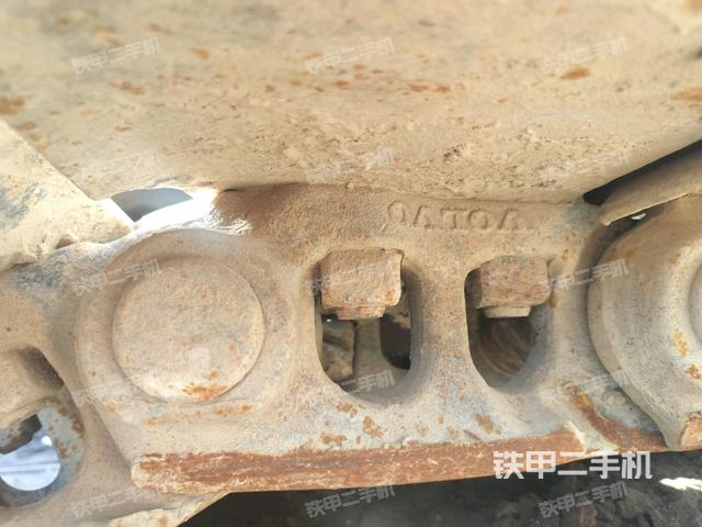左側(cè)行走馬達(dá)蓋板(行走機(jī)構(gòu)) 左側(cè)行走馬達(dá)蓋板(行走機(jī)構(gòu))