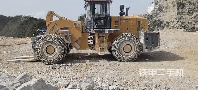 整机左侧（设备外观及核心部件）