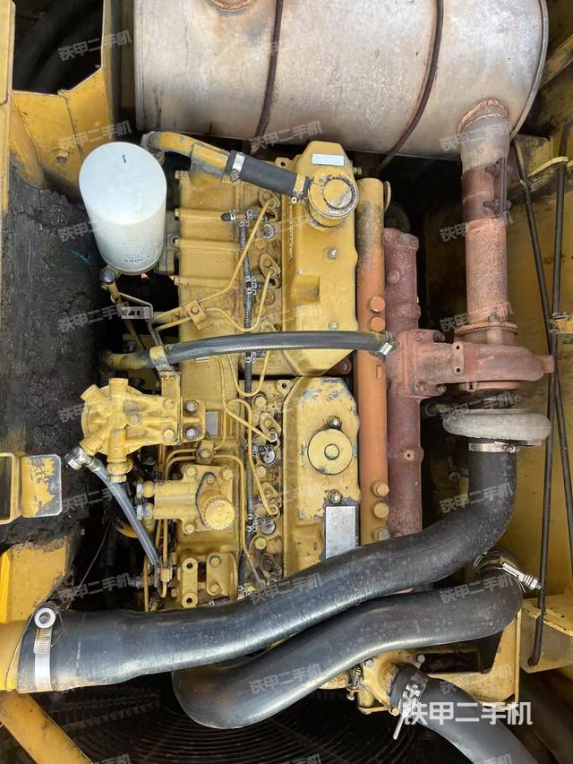 發(fā)動機整體俯視(整機外觀) 發(fā)動機整體俯視(整機外觀)