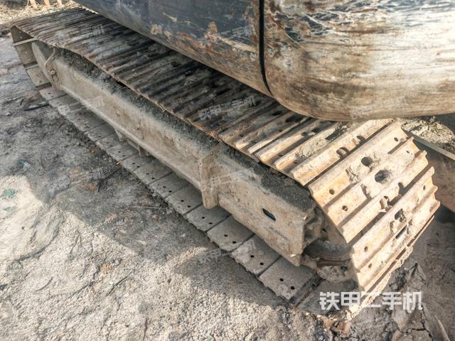 左側(cè)履帶整體?(行走機(jī)構(gòu)) 左側(cè)履帶整體?(行走機(jī)構(gòu))