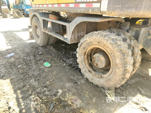 右側(cè)履帶整體(行走機(jī)構(gòu)) 右側(cè)履帶整體(行走機(jī)構(gòu))