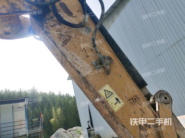 小臂整體右前(工作和回轉(zhuǎn)裝置) 小臂整體右前(工作和回轉(zhuǎn)裝置)