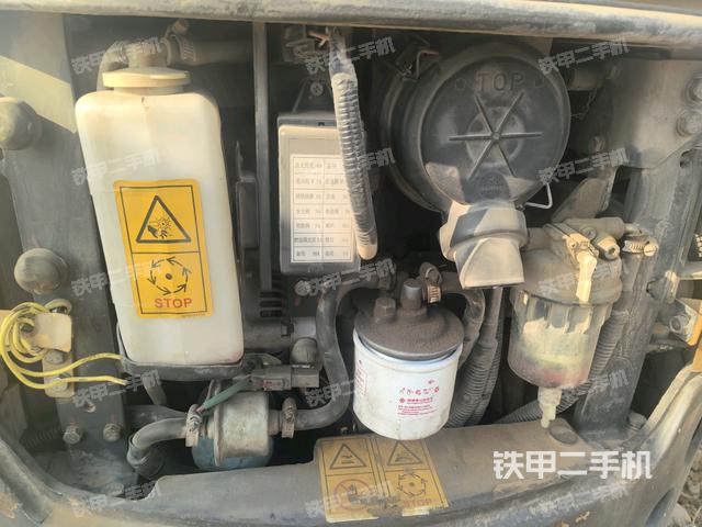 發(fā)動(dòng)機(jī)整體俯視(整機(jī)外觀) 發(fā)動(dòng)機(jī)整體俯視(整機(jī)外觀)