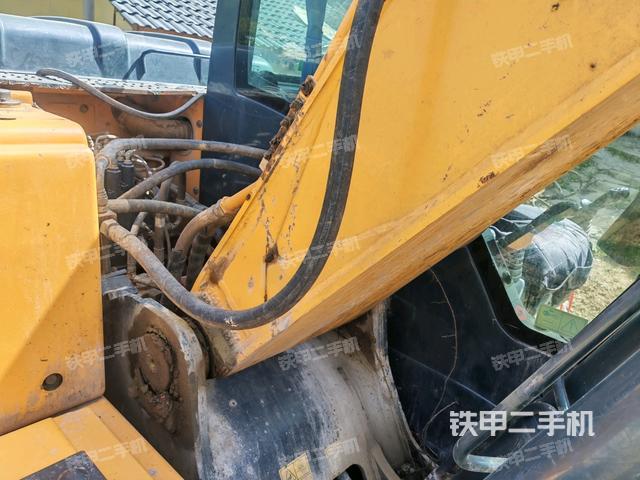 大臂根部?斜視(工作和回轉(zhuǎn)裝置) 大臂根部?斜視(工作和回轉(zhuǎn)裝置)